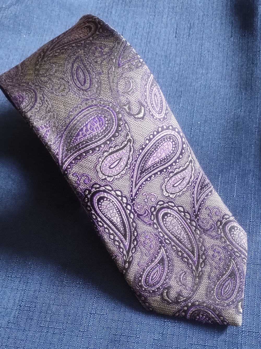 Pronto Uomo Purple and Gray Paisley Silk Tie